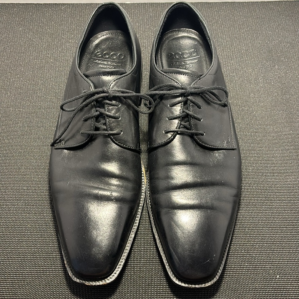 Men’s Ecco Black Lace up Dress Shoes Fits Size 13M